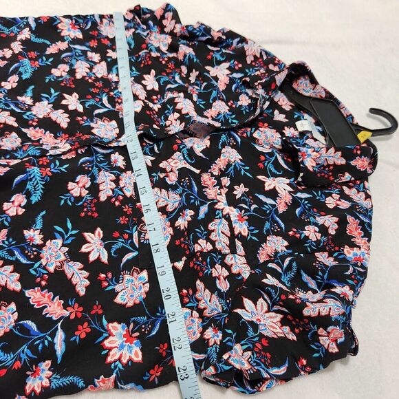 Croft Barrow Blouse Women Size Large Floral Print With Buttons And Pockets - Picture 4 of 9